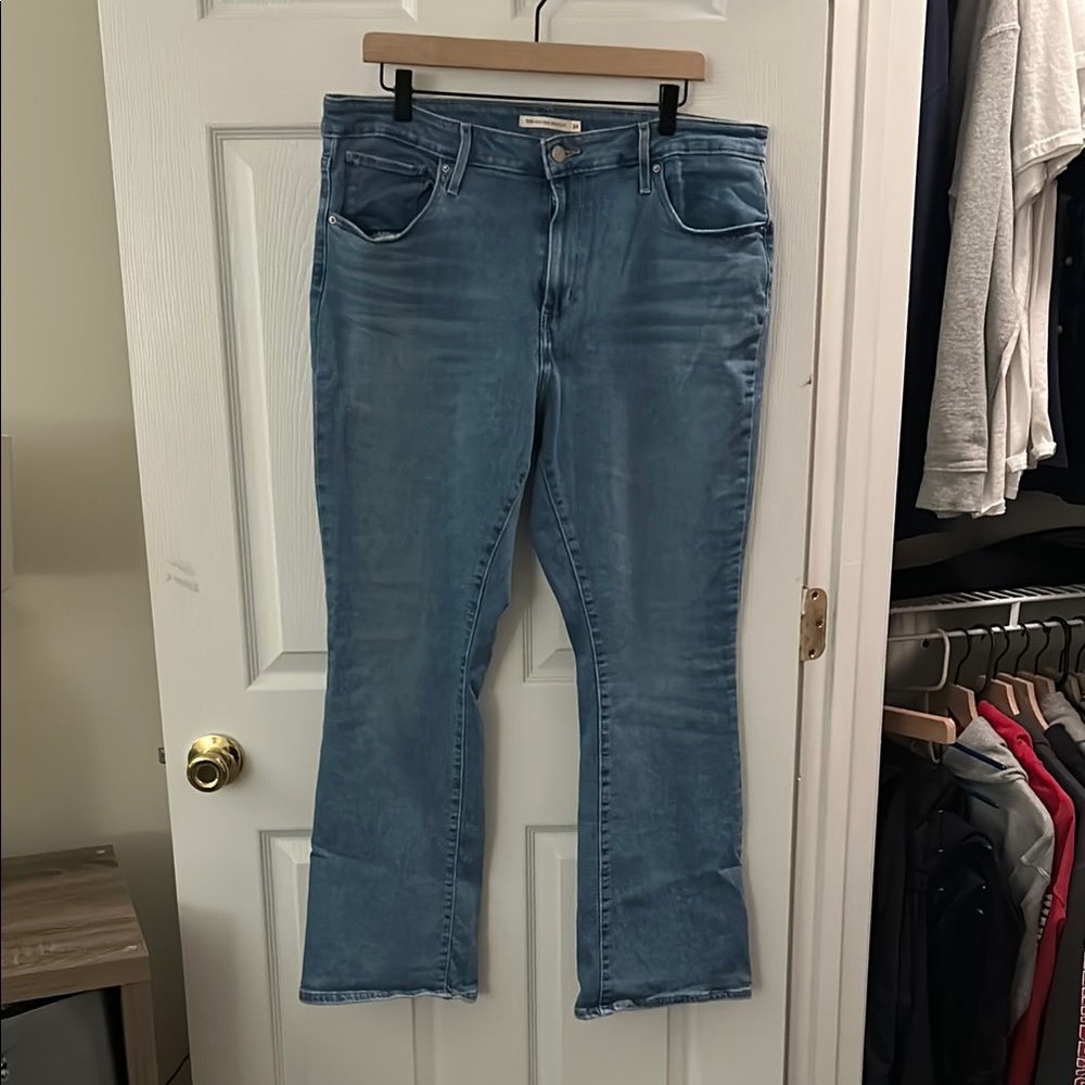 Levi's 725 High Rise Bootcut Women’s Jeans size 34